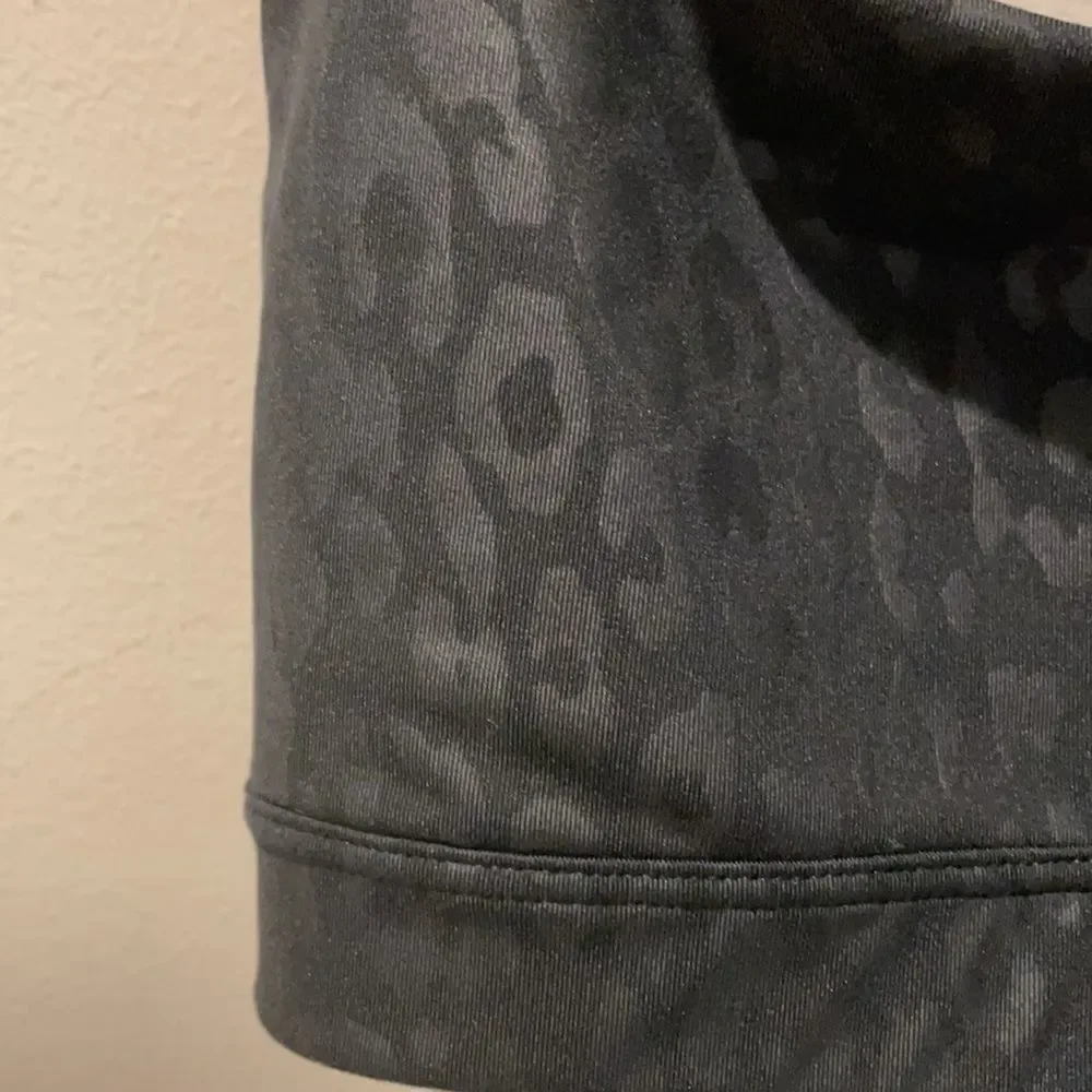 GapFit sports bra black animal print size XS - Picture 2 of 7